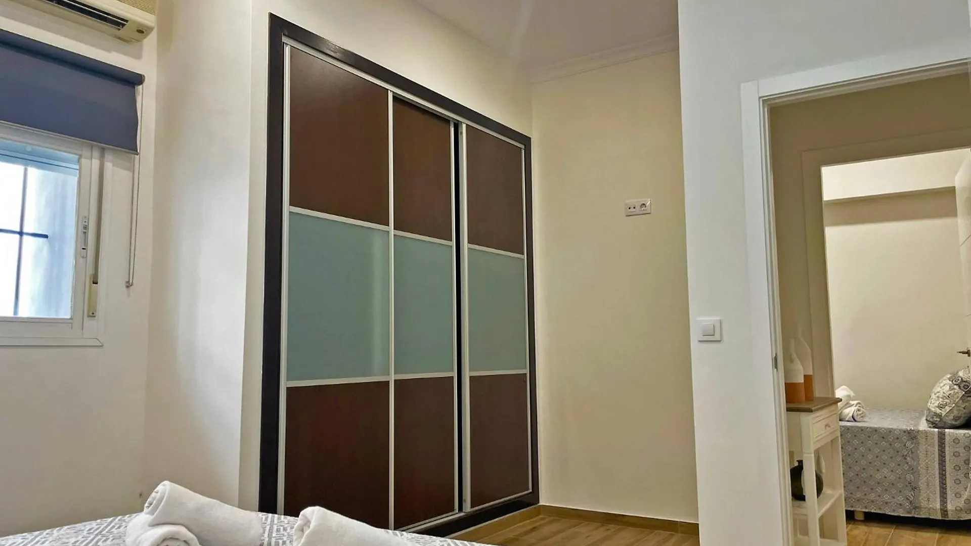 Apartamento J Burgos - Ole Solutions エル・プエルト・デ・サンタ・マリア 0*,  スペイン